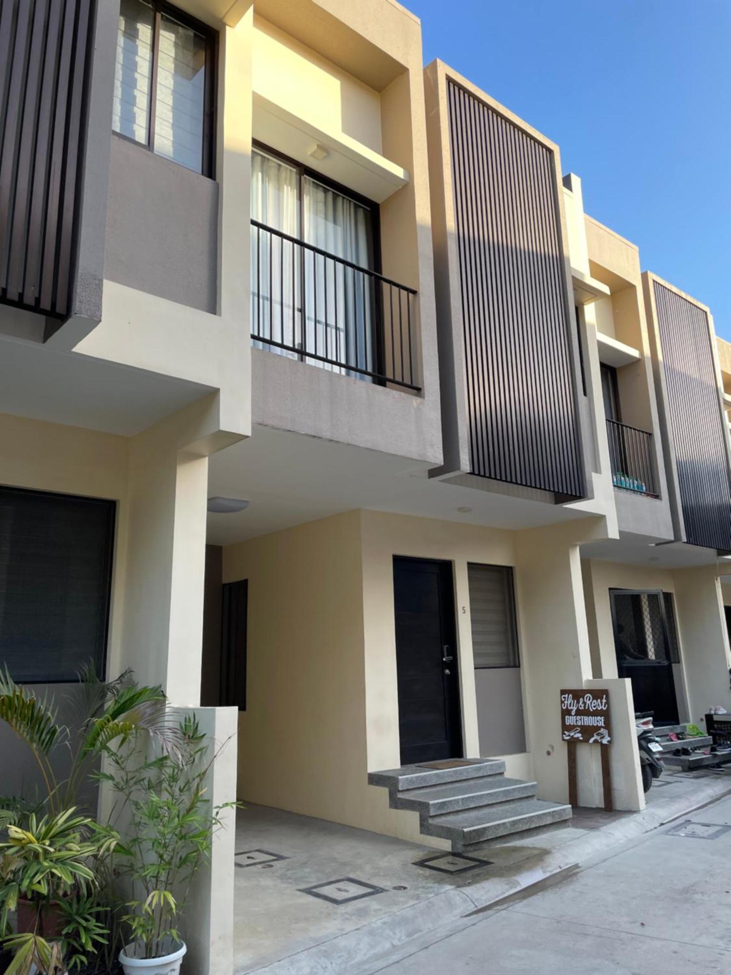 Fly & Rest Guesthouse - Mactan-Cebu International Airport Мактан Экстерьер фото